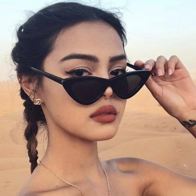 Seksi Küçük Üçgen Kedi Gözü Gü - Streetwear Brand With Eye incelemesi ve fiyatı