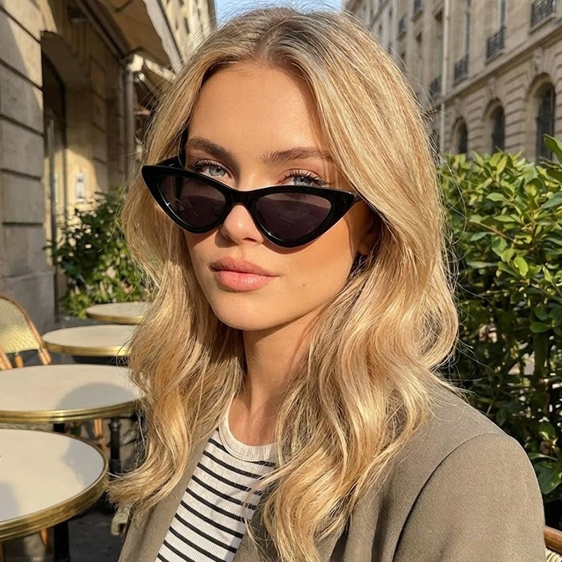 Seksi Küçük Üçgen Kedi Gözü Gü - Streetwear Brand With Eye incelemesi ve fiyatı