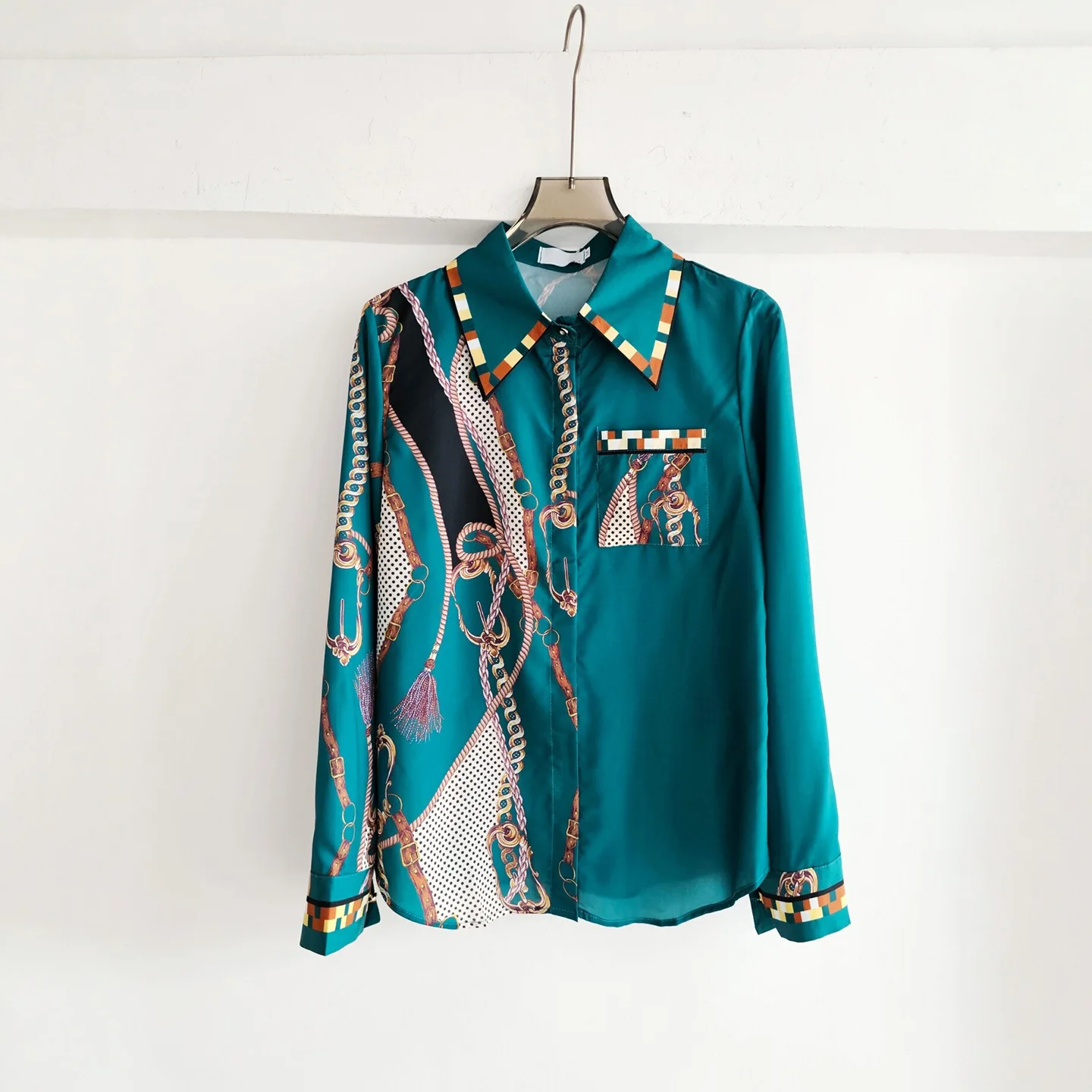 Fransız Tarzı Kadın Streetwear - French Streetwear Brand incelemesi ve fiyatı